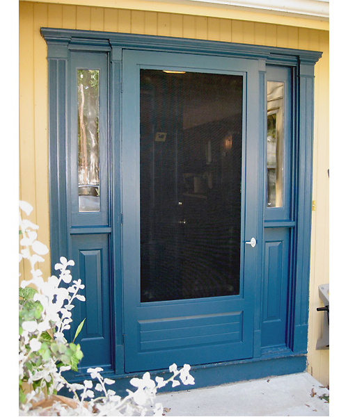 Traditional Wood Screen Storm Door